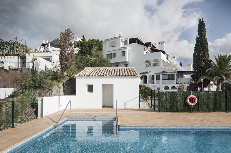 Gemeinschaftspool · Colinas de Marbella